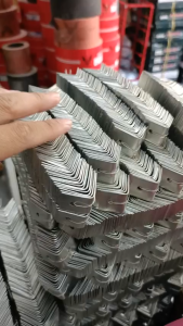 Ke góc vuông mạ kẽm 2x2x2cm dày 1mm – Phụ kiện cố định nối khung lắp ráp chắc chắn