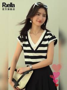 puella | Áo Thun Hàn Quốc Hai Mảnh Tạo Ảnh Giả Tay Loe V-Neck Màu Khối Tay Ngắn Đẹp Dáng
