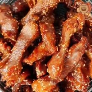 หมูแดดเดียว สันคอหมู หอม นุ่ม อร่อย สูตรพอดีคำ (ขนาด 200 กรัม )