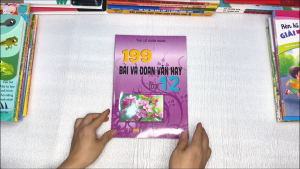 Sách - 199 Bài Và Đoạn Văn Hay Lớp 12 (Biên soạn theo chương trình GDPT mới) - ndbooks