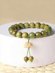 FUJINJIA | Natural Green Sandalwood Prayer Beads