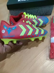 KIDZTUBS Paket Komplit Sepatu Bola & Kaos Kaki Anak