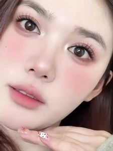 现货 唇泥  INTO YOU Heart and your heroine lips mud velvet mouth red lip glaze lip gloss authentic