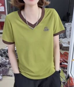 Áo Thun Nữ Tay Ngắn Vai Thường Xuyên Mùa Hè 2025 Thời Trang Dáng Rộng Cổ Chữ V Thiết Kế Đính Kim Cương Cỡ Lớn