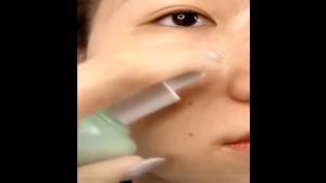 HEYXI Essence Constriction Pore Tightening Skin Moisturizing Small Green Bottle 60ml