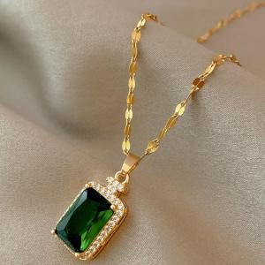 Geometric Square Crystal Embedded Diamond Necklace Vintage Emerald Clavicle Chain Hong Kong Style Elegant Versatile Niche Neck Chain
