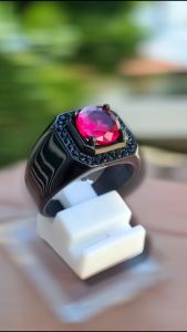 Cincin pria red ruby dan blue safir ring hitam titanium super tidak luntur anti karat