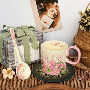Tách Sứ Retro Sang Trọng