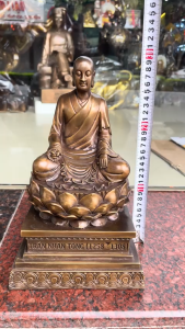 Tượng Vua Trần Nhân Tông Cao 30cm Bằng Đồng Hun Ngồi Đài Sen Rộng 18cm Nặng 5kg
