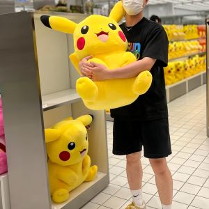 ตุ๊กตาโปเกมอนขนาดใหญ่ พิคาชู น่ารัก ของเล่นตุ๊กตาการ์ตูน ตุ๊กตาผ้าพลัฌ อนิเมะ หมอนอิง ของขวัญวันเกิด วันคริสต์มาส สำหรับเด็กและเพื่อน