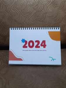 Kalender 2024 Tanggalan Meja Almanak Custom Gambar