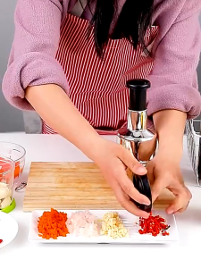 ส่งในไทย เครื่องสับกระเทียมแบบกด เครื่องบดกระเทียม ที่สับเอนกประสงค์ เครื่องบด บดสับ หั่น ซอย สแตนเลส