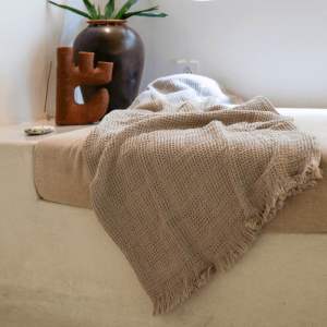 Sunday Bedding Cosy Waffle Throw