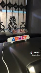 EMBLEM NAMA DENGAN LAMPU LED MENYALA HURUF 3 DIMENSI UNTUK DI DASHBOARD MOBIL ATAU DEKORASI RUMAH