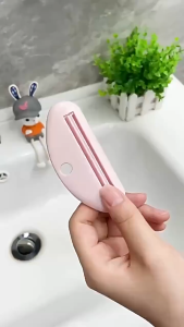 Toothpaste Squeezer Tube Rolling Holder Hand Cream Cosmetic Squeezer 牙膏挤压器 Pengepit Ubat Gigi - SO91