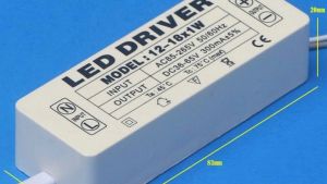 DRIVER Led AC Plastik 12-18 1W LED OUT.DC.36-65V 200mA Arus Konstan