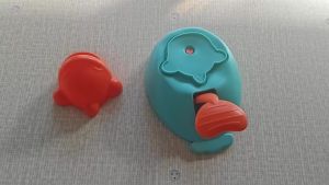 Interactive Pet Feeder Toy for Dogs Cats Slow Eating Puzzle Feeder with Whale Design Anxiety Relief IQ Training Treat Dispenser