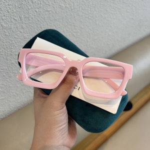 2024 Fashionable Thick Border Glasses Frame European and American Style INS Cross-Border Retro Trend Anti-Blue Light Glasses for Nearsightedness