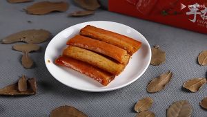 Hộp 20 Gói Thanh Cua Tẩm Vị Siêu Ngon - Thanh Cua Cay Ăn Vặt Trung Quốc - Giá Sỉ - Foody.Taiwan