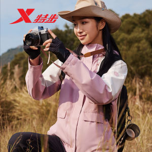 XTEP Womens Jacket 2025 Autumn New Three-Proof Windbreaker Color Block Warm Hooded Top Sportswear Casual Windbreaker