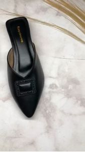 Sandal Mules Wanita Terbaru Slip On Double Suade Aksesoris Kotak Bahan Sintetis Premium