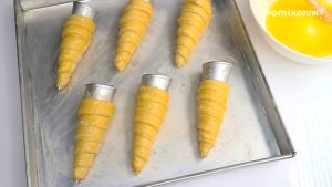 1 pcs cetakan kue cumcum / Cetakan kue kerucut / kue keong / cetak kue korneto