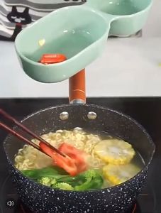Multi-Purpose Non-Stick Pan: A Versatile Flat-Bottomed Cooking Solution