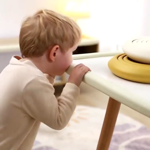 แผ่นรองกันขอบโต๊ะรูปตัว L ขนาด 2M แบบใส มีกาวในตัว ป้องกันเด็ก เพื่อความปลอดภัยในการป้องกันการชน