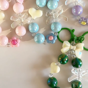 GANTUNGAN KUNCI CHARM MANIK-MANIK LUCU DAN IMUT AESTHETIC Y2K