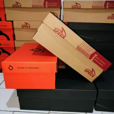 dus/box sepatu bola tambahn