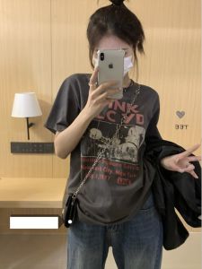 Áo Thun Tay Ngắn Màu Xám Đậm Cho Nữ Mùa Hè Rộng Rãi Phong Cách Mỹ Cổ Tròn Tay Thường Dáng Rộng Dài Vừa Phải