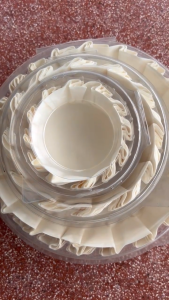 🧁 Khay Giấy Thấm Dầu Đựng Bánh – Dùng Nướng & Đựng Bánh Tiện Lợi