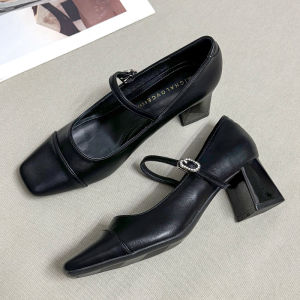 รองเท้าส้นสูง Mary Janes สไตล์เกาหลีสำหรับผู้หญิง หัวเหลี่ยม หัวเข็มขัด หนัง PU รองเท้าส้นสูงแบบสวมสบาย ส้นหนา รองเท้าแฟชั่น