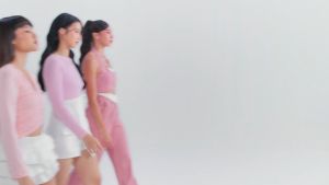 Pixy Time To Gloss - Pigmented Lip Gloss Ringan Tahan Lama