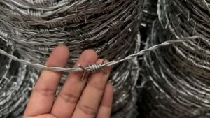 ลวดหนาม ชุบร้อน/ชุบเย็น 5-10kg รั้วลวดหนามแข็งแรง ทนทาน รั้วล้อมสวนล้อมบ้าน กันขโมย ลวดหนามราคาถูก