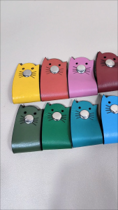 Leather Cable Organizer Kucing Kotak / Perekat Kabel Clip Headset / Charger Model Kucing Kotak Kulit Sapi Asli