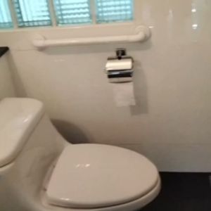 ราวจับห้องน้ำ ราวช่วยพยุงตัว สแตนเลส 304 ขนาดยาว 35-39-60-100 cm และ ตัว L 60x32 cm สีขาว ท่อ 35-38 mm หุ้มด้วยพลาสติก ABS อย่างดี by Baskoro