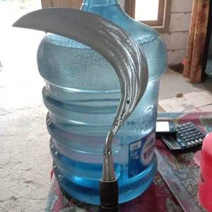 Sabit Rumput Baja Per Merek Bintang Sembilan Asli Madura