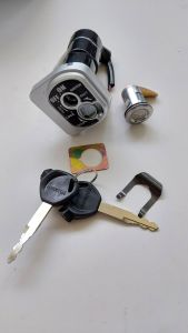 KUNCI KONTAK SET PLUS JOK REVO ABSOLUTE