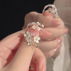 OR🧸 Cincin Modis Perancis/desain Bunga Putih Retro/bukaan Yang Dapat Disesuaikan/penuh Desain/kemewahan Kelas Atas COD