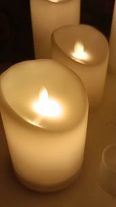 เทียน LED ปลอมไฟกระพริบ รูปทรงกลม ตกแต่งบ้าน สำหรับบ้าน ลายดอกไม้/วิลล่า/เรขาคณิต/โมเดิร์น