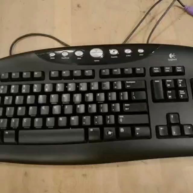 LOGITECH STANDARD WIRED KEYBOARD Y-SZ49 100% ORIGINAL USE