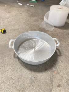 Chảo gang đúc đáy bằng đk 44cm đúc thủ công làng nghề