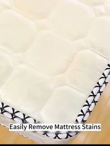 No water wash!!! fabric sofa cleaner fabric sofa cleaning spray 500ml Gentle formula does not hurt hands does not need to disassemble easily removes deep and stubborn stains sofa fabric cleaner spray pencuci fabrik sofa kain