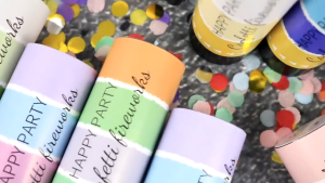 พลุกระดาษ พลุแสดงความยินดี แบบมือบิด พลุจุดปีใหม่ สำหรับปาร์ตี้ ปีใหม่ วันสำคัญ สำหรับงานเลี้ยง งานแต่ง ฉลองต่างๆ ใช้งานง่าย สีสันสวยสดใส