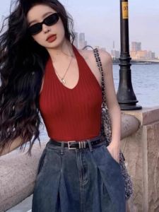 Áo Len Dệt Kim Cổ Treo Màu Đỏ Cổ Điển Dành Cho Nữ Mùa Hè Áo Khoác Ngoài Không Tay Ôm Vừa Vặn Lưng Đẹp Pure Desire Sweet And Spicy