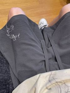 American Style Embroidered Ice Silk Shorts Mens Summer Loose Beach Casual Sport Five-Quarter Pants Breathable Lightweight