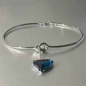 Blue Heart Pendant Necklace Resin Clavicle Short Womens Fashion Simple Matching Accessories Titanium Steel Chain Crystal