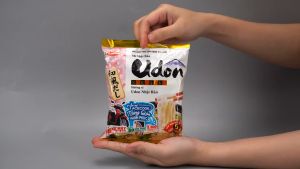 [GÓI LẺ] - ACECOOK - Mì Udon Sưkisưki 2 vị: hương vị Nhật Bản và Udon trộn vị bò xốt Teriyaki (75-82g/gói) - Udon Sưki Sưki công nghệ Nhật Bản - Udon trộn Sukisuki - Mì ăn liền Udon Sưki Sưki Nhật Bản sản xuất tại Việt Nam