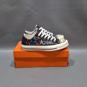 SEPATU CNVRS 70S LOW X KAWS COMPANION HITAM PUTIH MOTIF KARAKTER 37-43